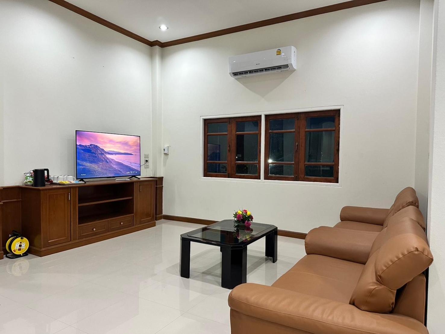 The Pineapple Hotel Krabi town Esterno foto