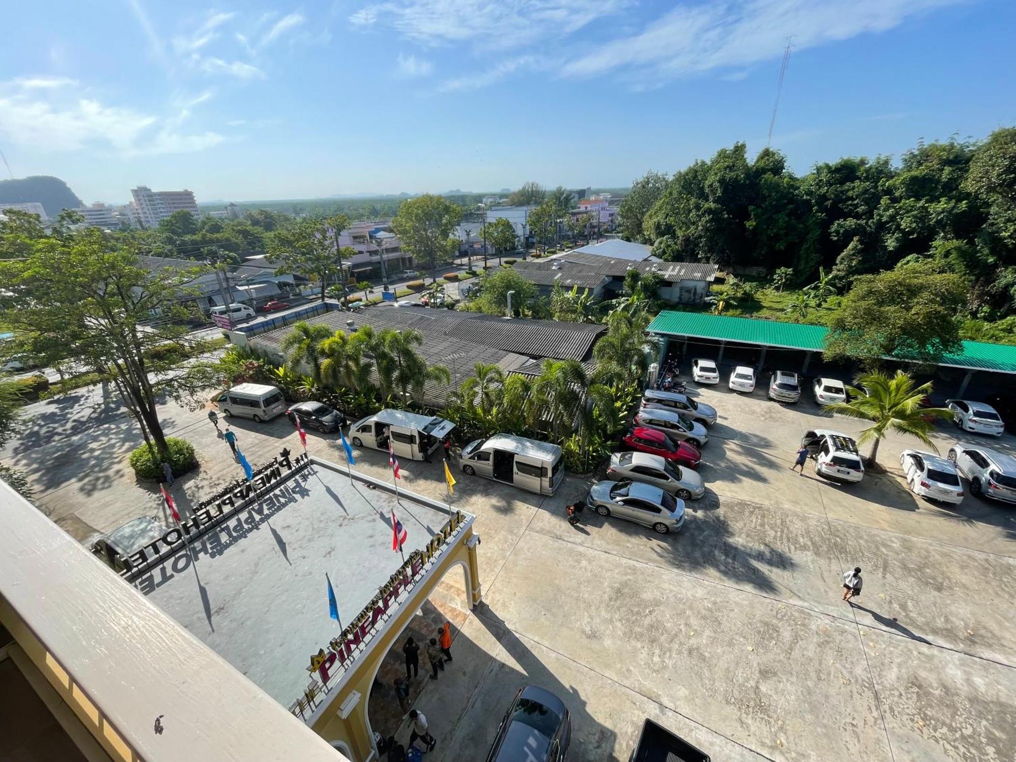 The Pineapple Hotel Krabi town Esterno foto